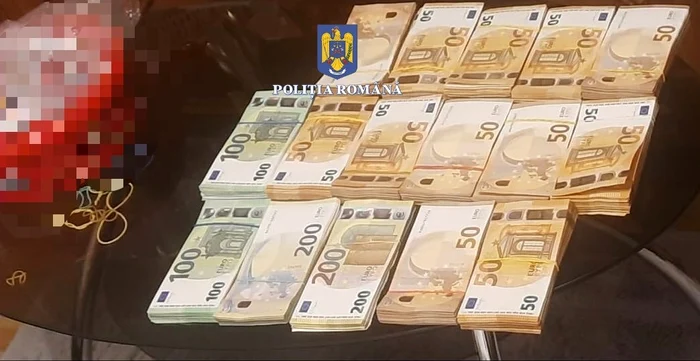 Sechestru pus pe mari sume de bani SURSA FOTO IPJ Suceava