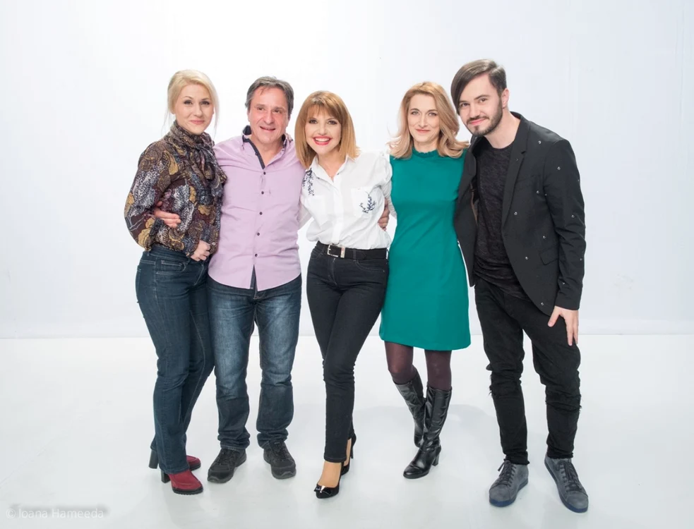 femei de 10 foto tvr