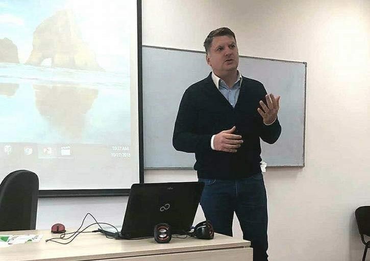 Subprefectul a fost ales rectorul Universității Valahia din Târgoviște, în Dâmbovița.