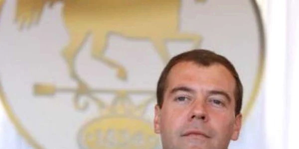 Medvedev pune sub supraveghere companiile de stat din Rusia