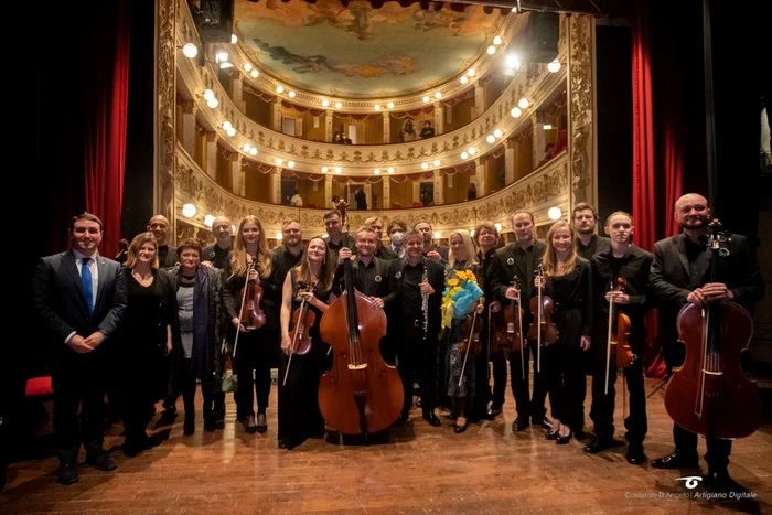 Orchestra Naţională de Cameră „Solistii de la Kiev” a fost fondată de renumitul violonist şi profesor ucrainean Bogodar Kotorovych (1941-2009).