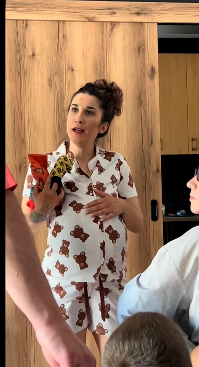 Adda a apărut pe rețelele de socializare cu o burtică de gravidă / Sursă foto: Instagram 