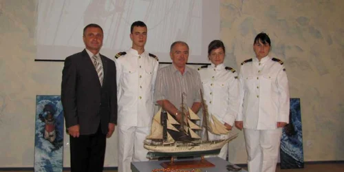 Generaţii diferite în ucenicia bricului Mircea