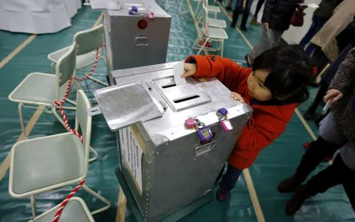 Prezenţa la vot în Japonia a fost mai mică decât la alegerile din 2009 FOTO Reuters