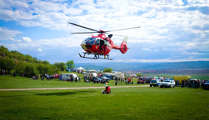 Puștii au fost aduși în locul unde așteptau ambulanțele
