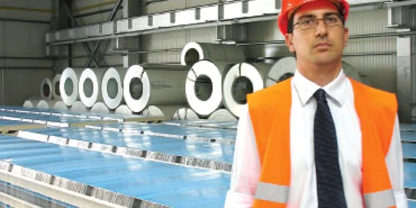 Konstantinos Stefanidis: „Reduceţi costurile şi dezvoltaţi compania“