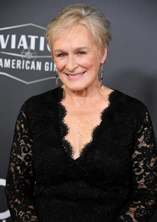 Glenn Close, impecabilă pe covorul roșu, la 71 de ani