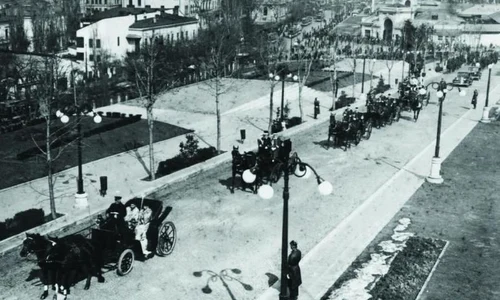 Primarii buni ai Bucureştiului  „Bucur l a lăsat sălaş/ Pake l a făcut oraş/ Iar Dobrescu într o năvală/ L a făcut o Capitală” jpeg