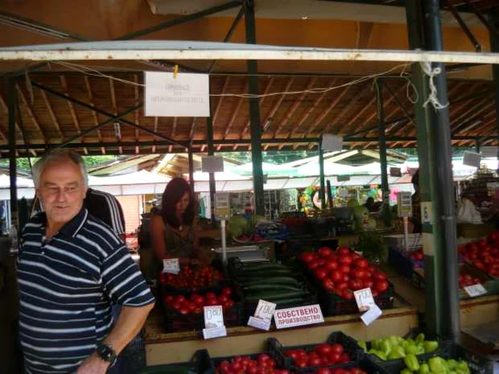 Agricultorii din Bulgaria au pus afişe în toata piaţa şi ai declarat război fermierilor din Calafat