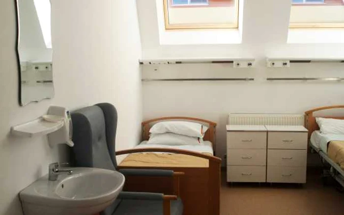 Saloanele sunt doar cu două paturi FOTO Sebastian Olaru