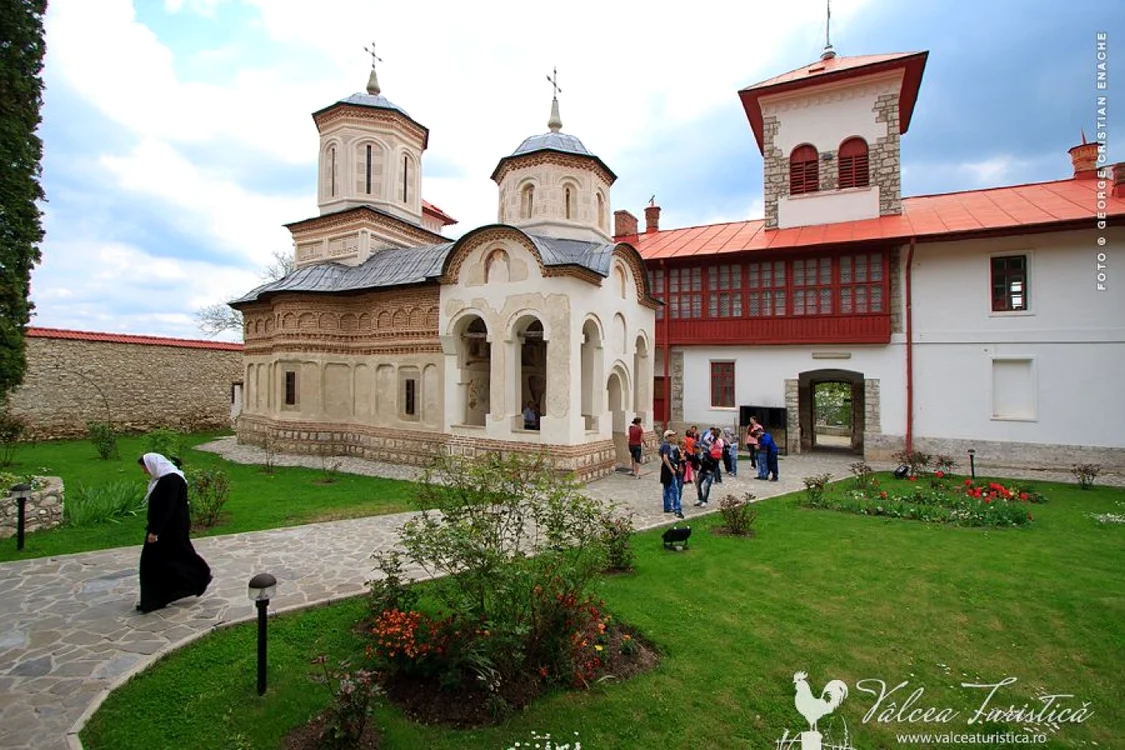 Mănăstirea Arnota Vâlcea în zilele noastre Foto Adevărul