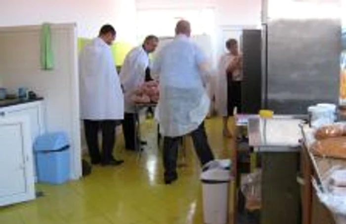 Inspectorii se deplasează la controale cu mijloacele de transport în comun