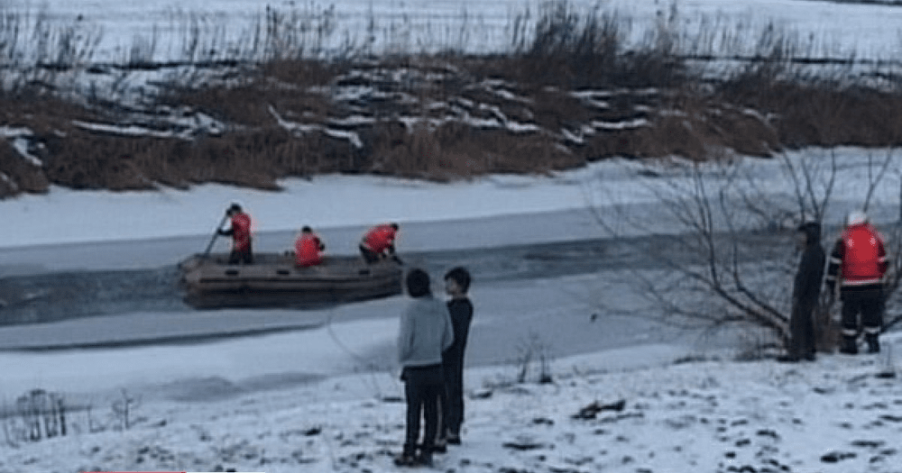Un bărbat a murit după ce a încercat să traverseze, cu piciorul, râul Bistriţa