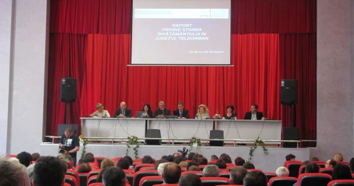 Raportul a fost prezentat de conducerea IŞJ Teleorman la întâlnirea cu directorii