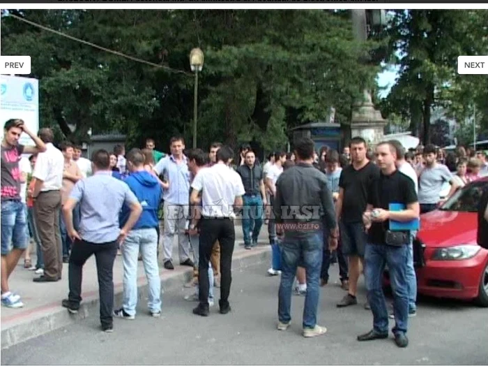 Studenţii au fost evacuaţi