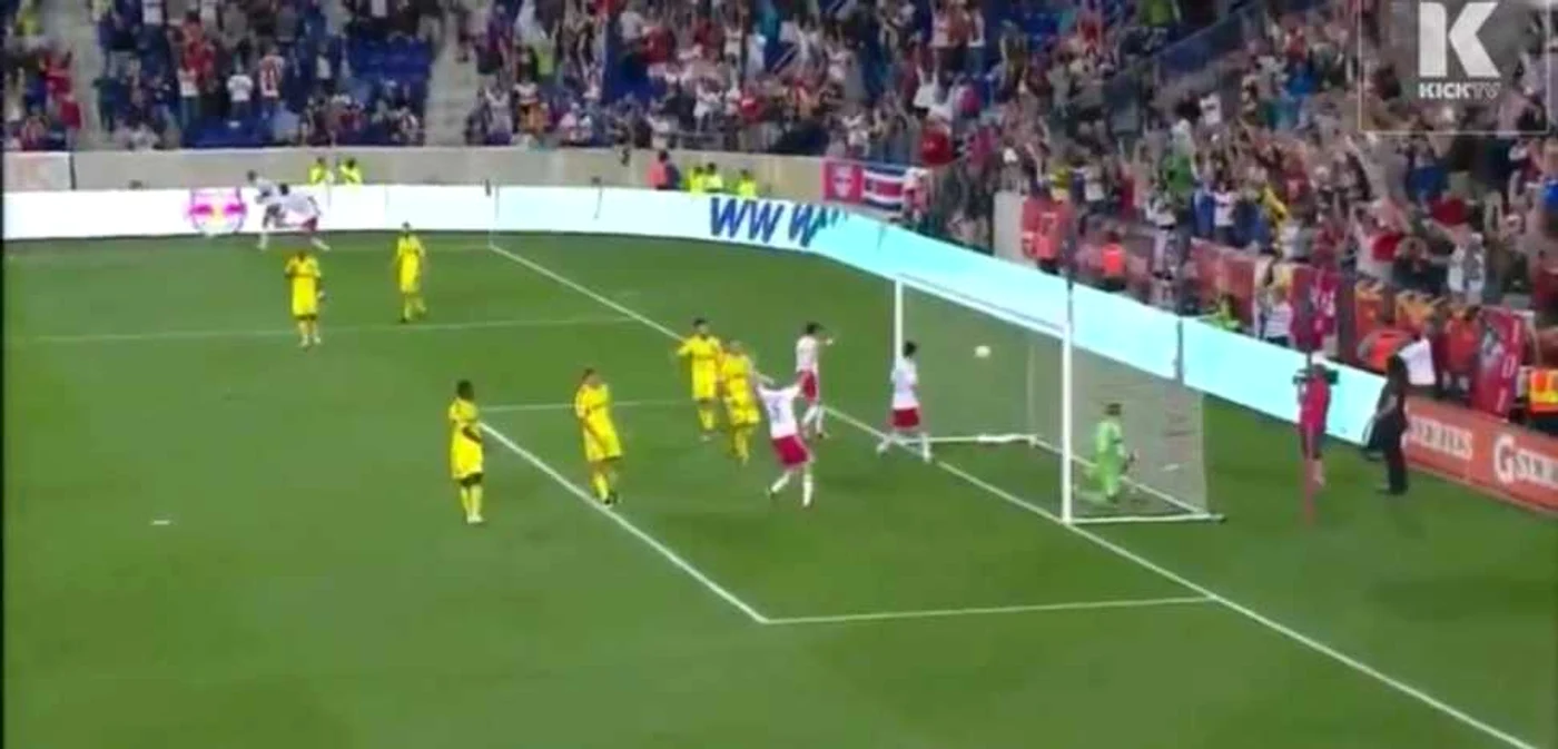 Thierry Henry a marcat direct din corner * Foto: captură video