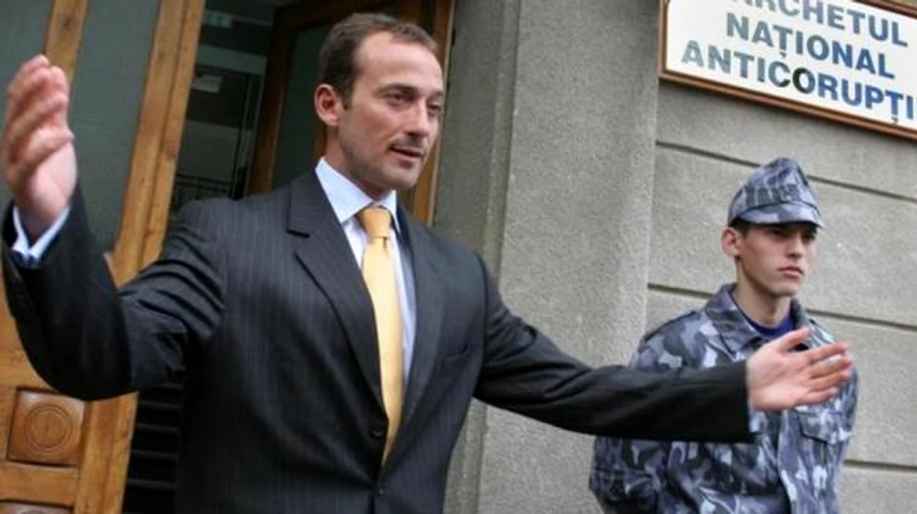 
    Radu Mazăre și-a făcut bagajul pentru ”mititica”  