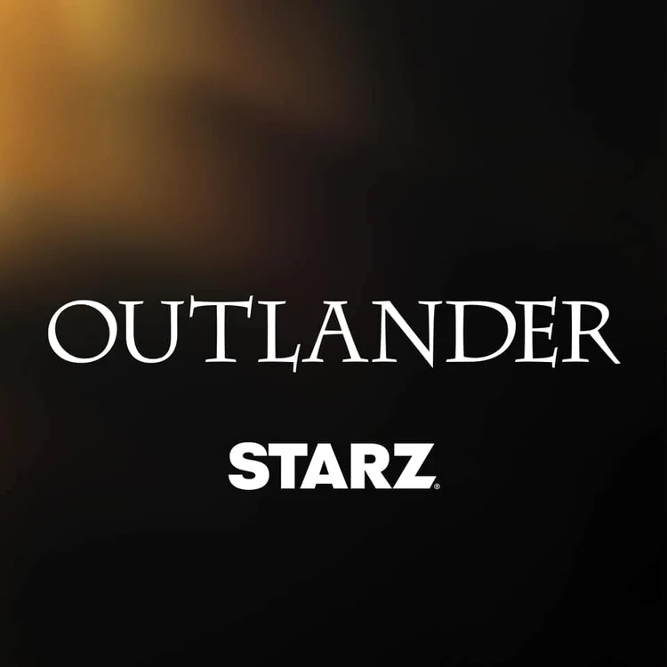Serialul "Outlander" are la bază romanele publicate în seria omonimă de scriitoare Foto: Facebook