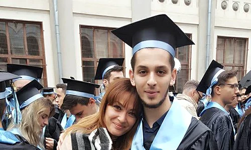 Anca Turcasiu si Radu Georgescu absolvire liceu jpeg