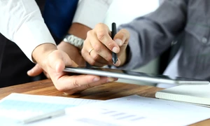 Semnatura digitala foto via Shutterstock