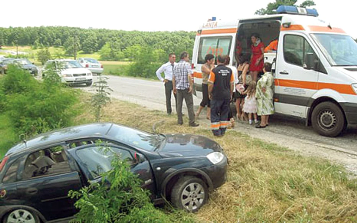 Mai mulţi nuntaşi  au avut nevoie de  îngrijirile medicilor