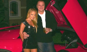 Alexandra Stan, cântând la petrecerea privată dată de Nick Rădoi jpeg