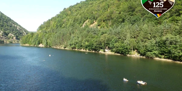 lacul tarnita inima