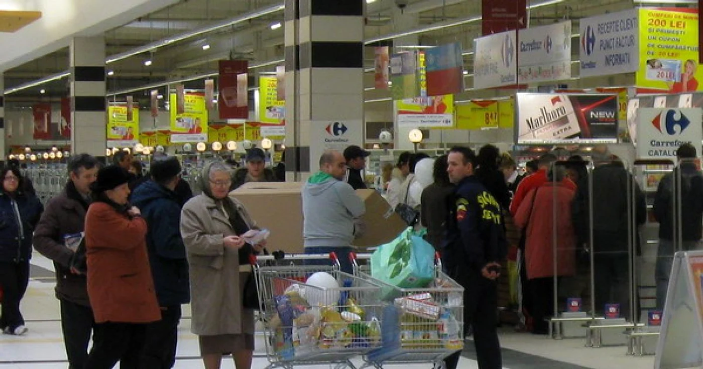 Hypermarketurile au program prelungit de sărbători