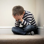 Copii tristi  Foto Shutterstock (2) jpg