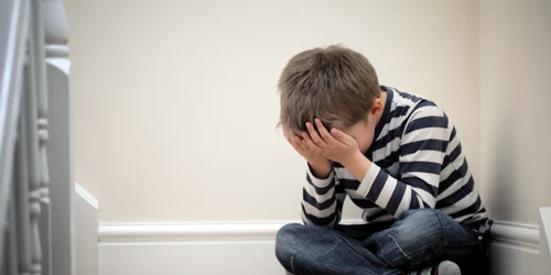Copii tristi Foto Shutterstock (2) jpg