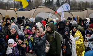 refugiati ucraineni foto X @UkrReview