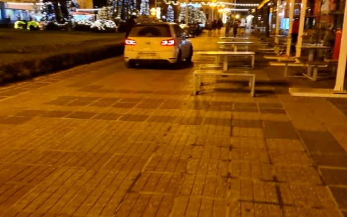 Şofer în Piaţa Victoriei din Timişoara FOTO Ziua de Vest