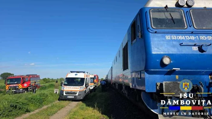 În tren se aflau în jur de 100 de persoane. FOTO: ISU Dâmboviţa
