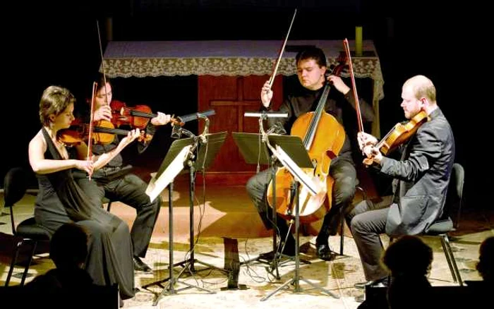 Răsvan Ionuţ Dumitru (vioară), Ana Bogăţilă (vioară), Traian Boală (violă) şi Török Zsolt (violoncel) FOTO: Arhiva Festivalului „George Enescu“