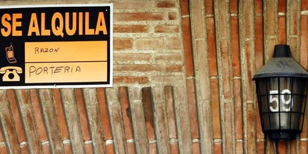 Chiriaşii pot evacua de bună voie apartamentul în schimbul anulării datoriei
