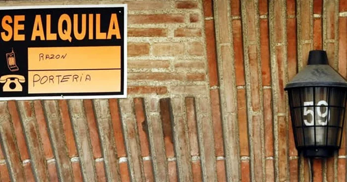 Chiriaşii pot evacua de bună voie apartamentul în schimbul anulării datoriei