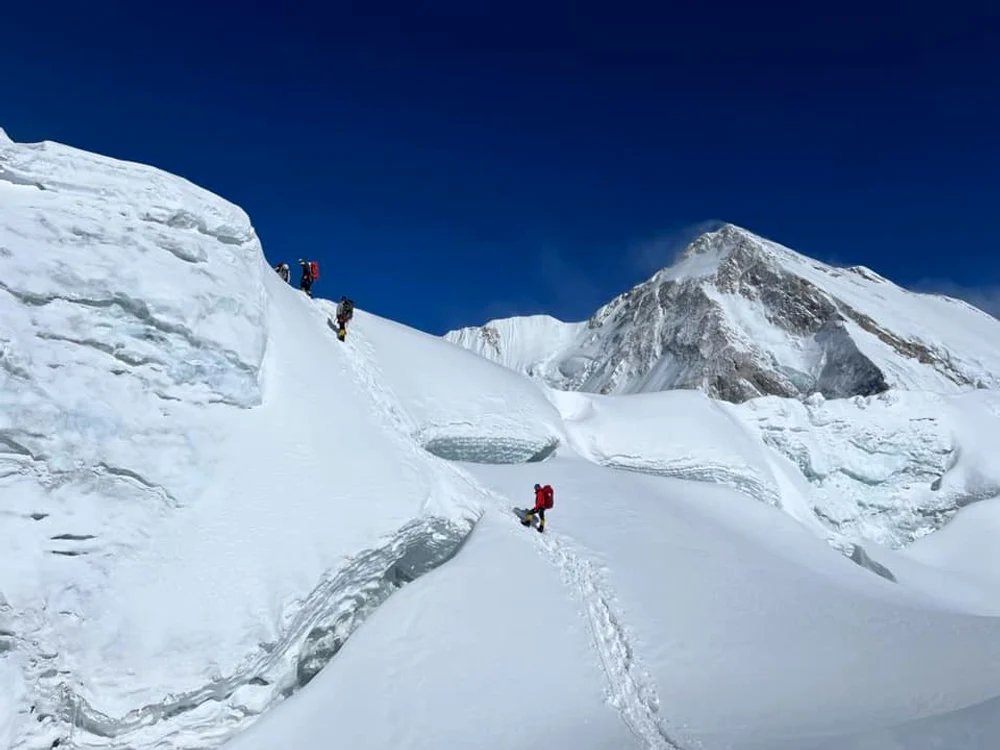 Instantaneu de pe vârful Kangchenjunga FOTO Facebook Ina Laza
