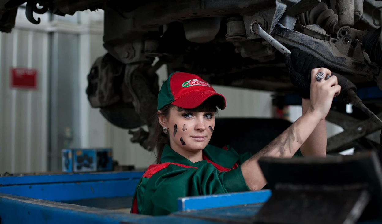 Proiectul de modificare a Legii RCA stabilește tarife standard la reparațiile auto