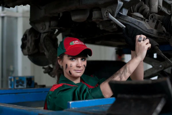 Proiectul de modificare a Legii RCA stabilește tarife standard la reparațiile auto
