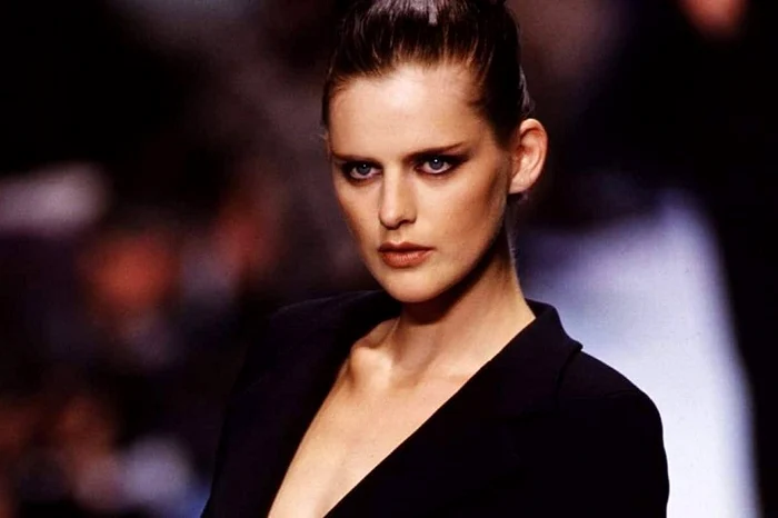 
    Tennant, care şi-a făcut un nume în modelling la începutul anilor 1990 pentru designeri precum Karl Lagerfeld şi Versace, a murit în decembrie, la cinci zile după ce a împlinit 50 de aniFoto News.ro  