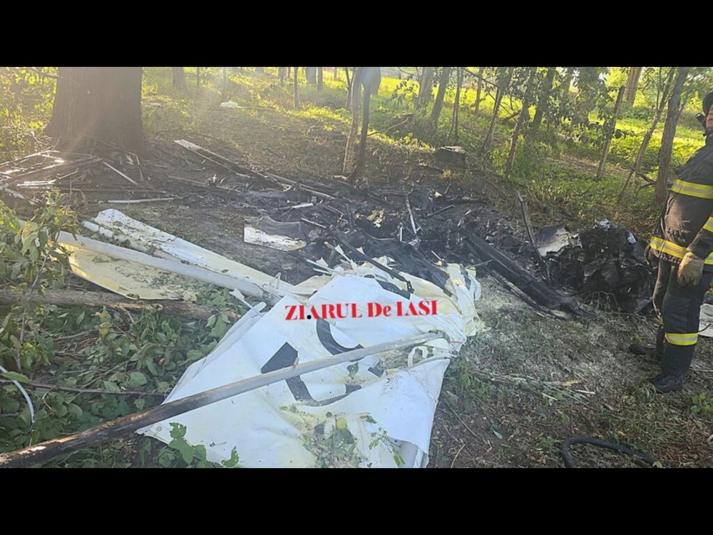 Accident aviatic la Iași. Pilotului i-au fost amputate ambele picioare și se află în stare gravă la spital