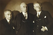  Frații Nicolae, Mina și Ștefan Minovici ( Colecția Muzeului de Artă Populară Nicolae Minovici)