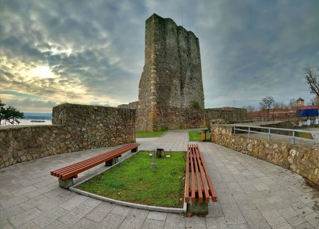 Cetatea Medievală a Severinului - vedere Turnul lui Sever