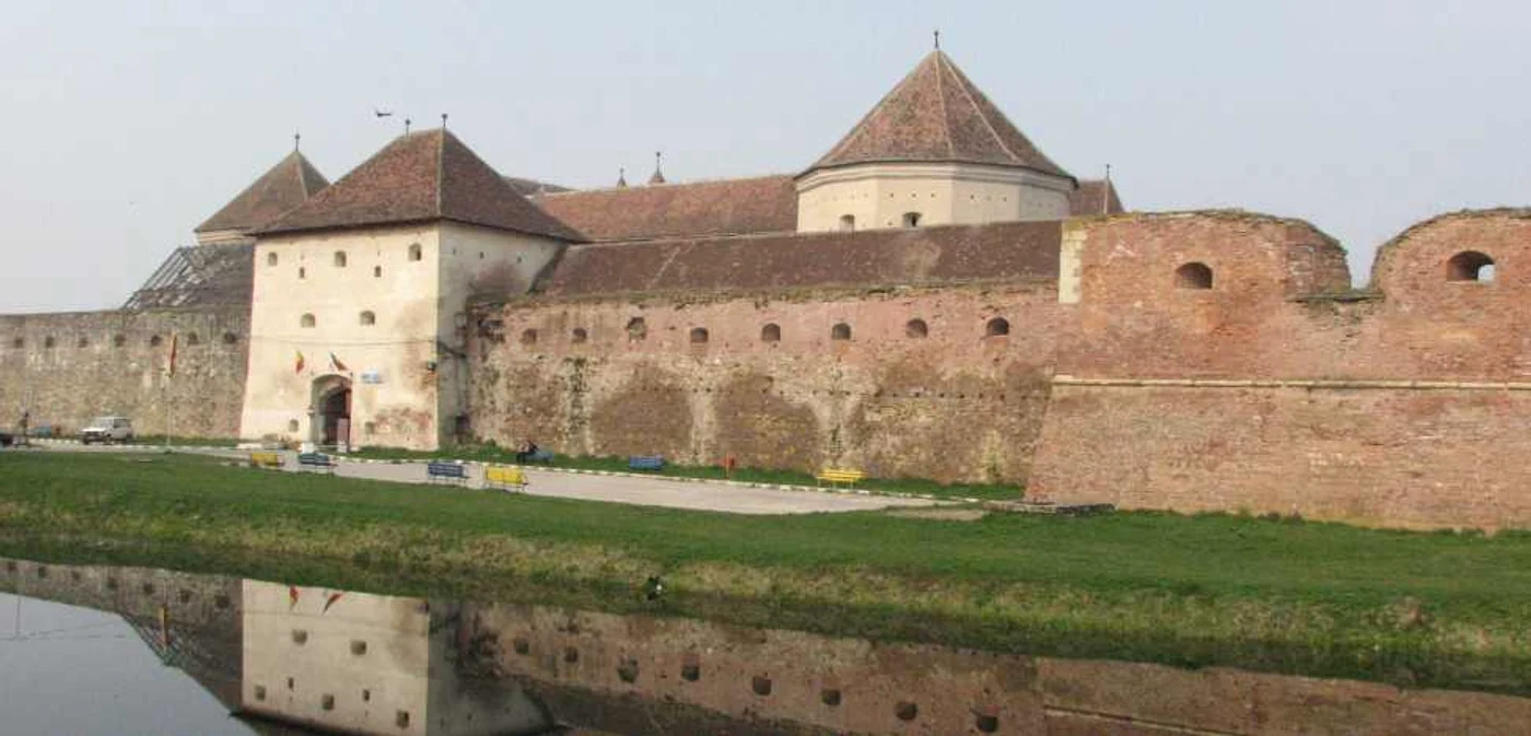 Braşov: Expoziţie dedicată comunizării Ţării Făgăraşului