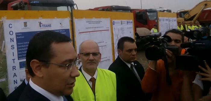 Ponta a anunţat începerea lucrărilor la drumul de centură