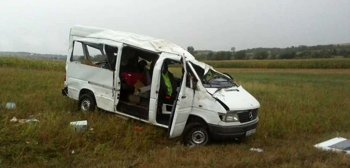 Accident cu microbuz la Suceava