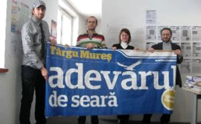 Echipa Adevărul de Seară vă urează Sărbători Fericite!