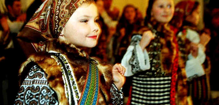 Copii vor pregăti borcanele pentru murături şi compot FOTO Mediafax