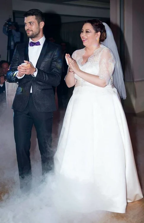 
    Oana Roman și Marius Elisei s-au despărțit înainte de Crăciun și au divorțat la o zi după Valentine's Dayfoto: arhivă personală  