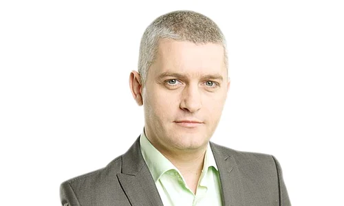 Virgil Ianţu, de două ori căţel: «Se pare că mă ajută faţa!» jpeg
